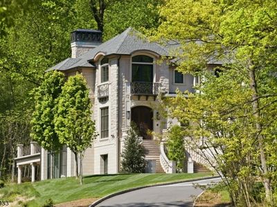 4 MASON HILL ROAD