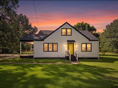 4057 Woodland Dr