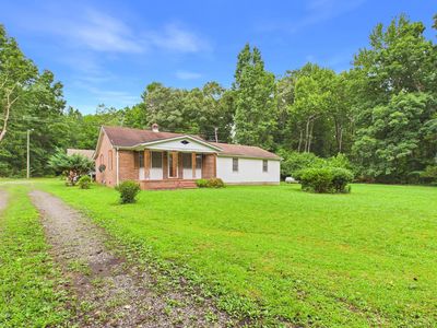 1940 Country Club Dr