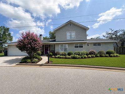 1104 Moss Ln