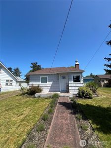 908 Washington Avenue N