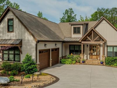 10 Laurel Cove Ln
