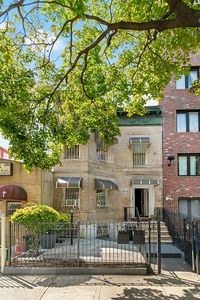 902 New York Ave