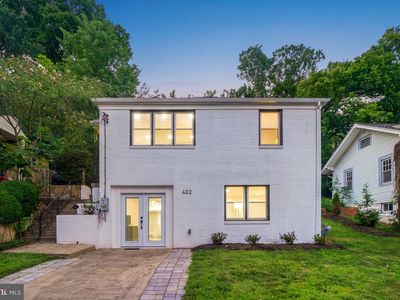 402 Elm Ave