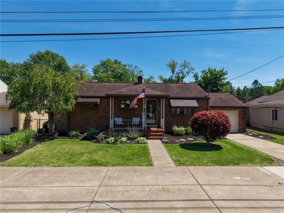 902 Foster Rd