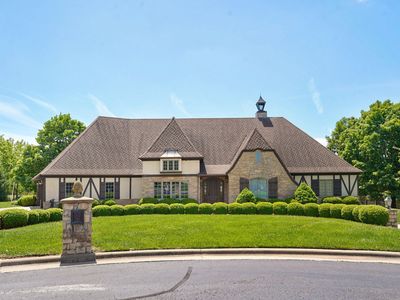 4538 E Peachtree Circle
