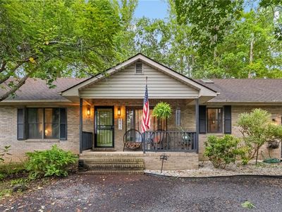 4212 Lakeview Pkwy