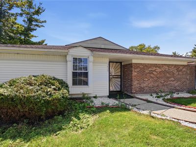 5639 Troy Villa Blvd
