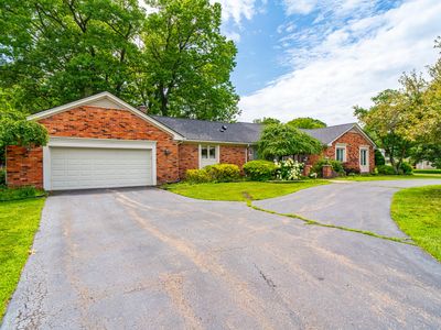 1899 Ledbury Dr