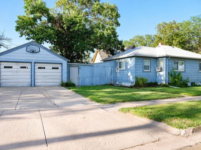 301 Adams Ave