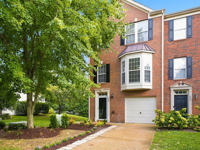 608 Huffine Manor Cir