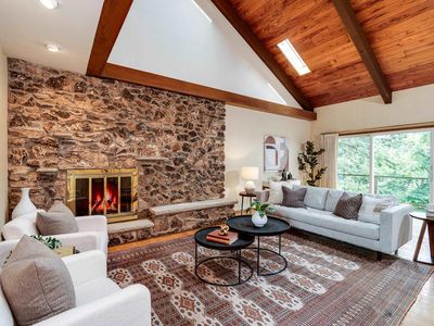 6997 Applewood Drive