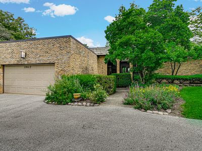 2817 Chariot Ln