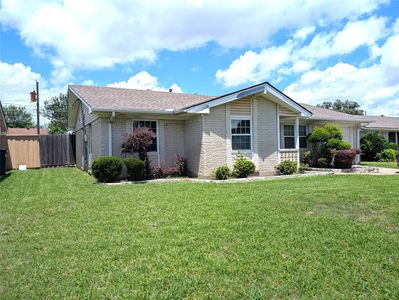 1305 Glenville Dr