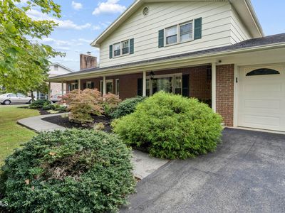 146 Collingwood Dr