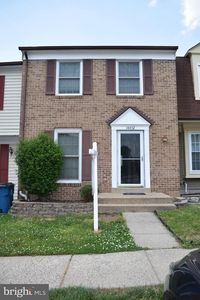 Property at 14432 Four Chimney Dr, Centreville, VA