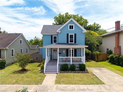 803 Maple St