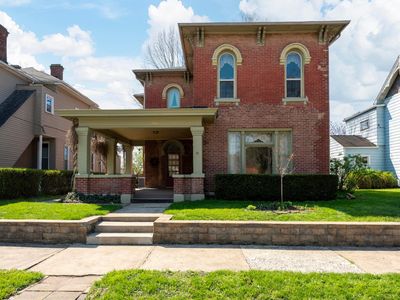 249 W Locust St