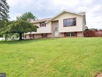 Property at 109 Berwick Dr, Boalsburg, PA