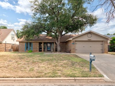 5241 Meadowick Ln