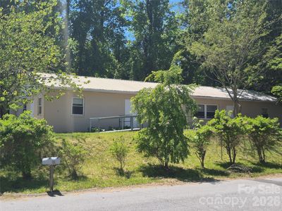 Property at 1745 Meadowbrook Ter, Hendersonville, NC