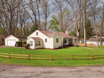 1807 Shady Oak Ln