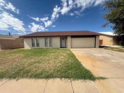 8631 Holiday Dr