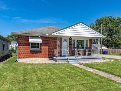 798 Saint Clair Ave