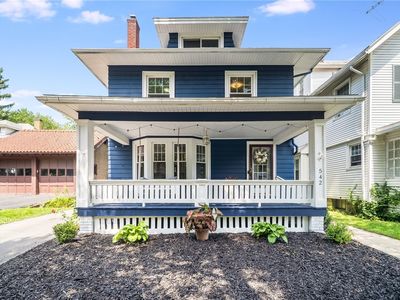 542 Hazelwood Ter