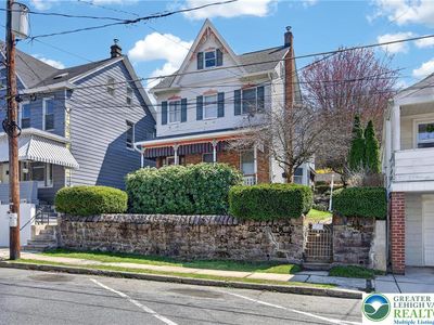228 W Abbott St