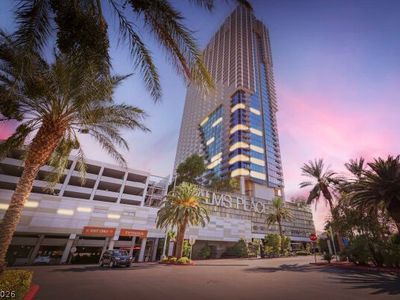 4381 W Flamingo Rd #1816