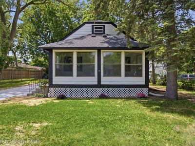 17 N Midland Dr