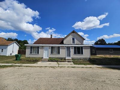 402 N Main St