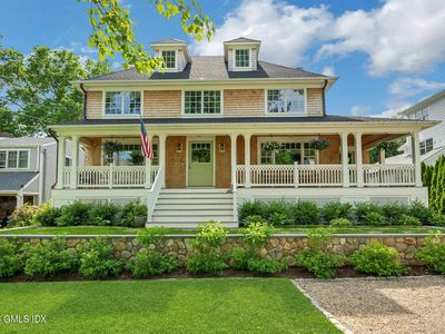 5 Greenwich Cove Dr