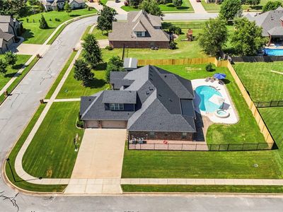 1255 Edinburgh Loop