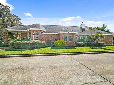 2007 N Greens Blvd