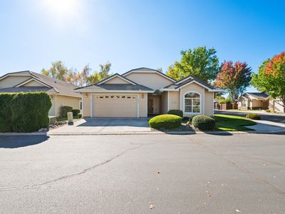 1834 NW Nickernut Pl