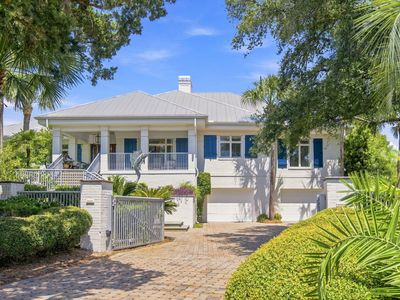 309 Palm Blvd