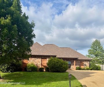 302 Pinecone Cv