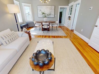 3943 Washington St Floor 2
