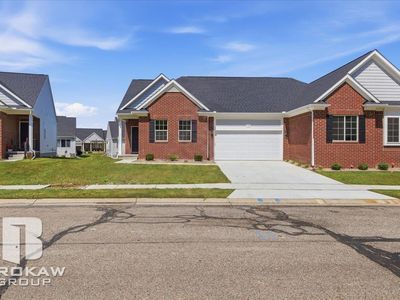 1435 Luxington Dr