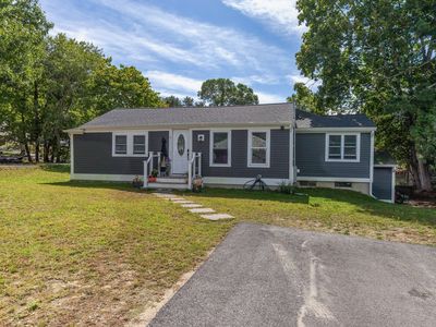11 Madlyn St