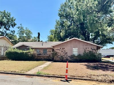 1114 Paula Dr