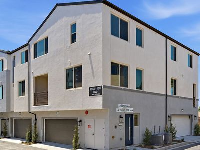 1302 N Pinecrest Paseo