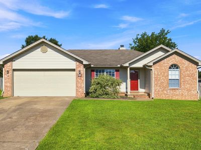 12 Applewood Dr