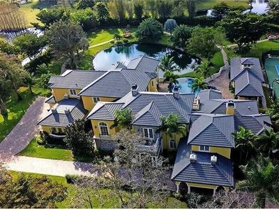 8950 NW 70th Court