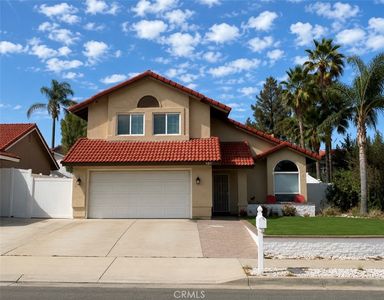 1503 Cresta Rd