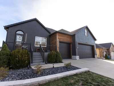 832 Gold Rush Avenue