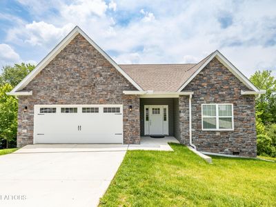 3233 Oakwood Hills Ln