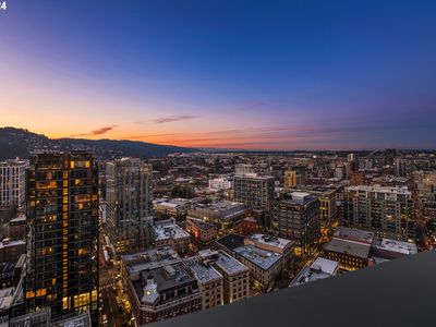 550 SW 10th Ave #2102